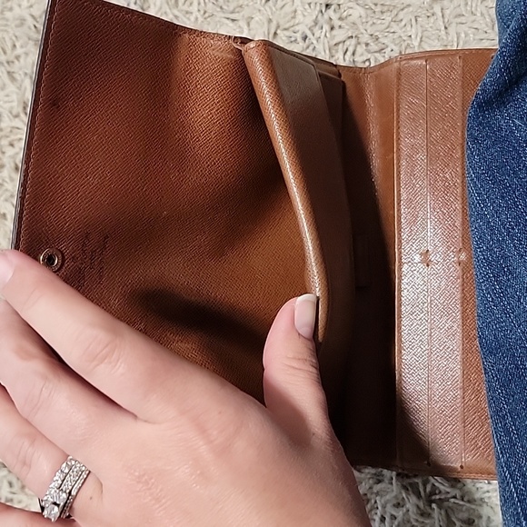 Authentic Louis Vuitton Monogram Wallet - Picture 8 of 9